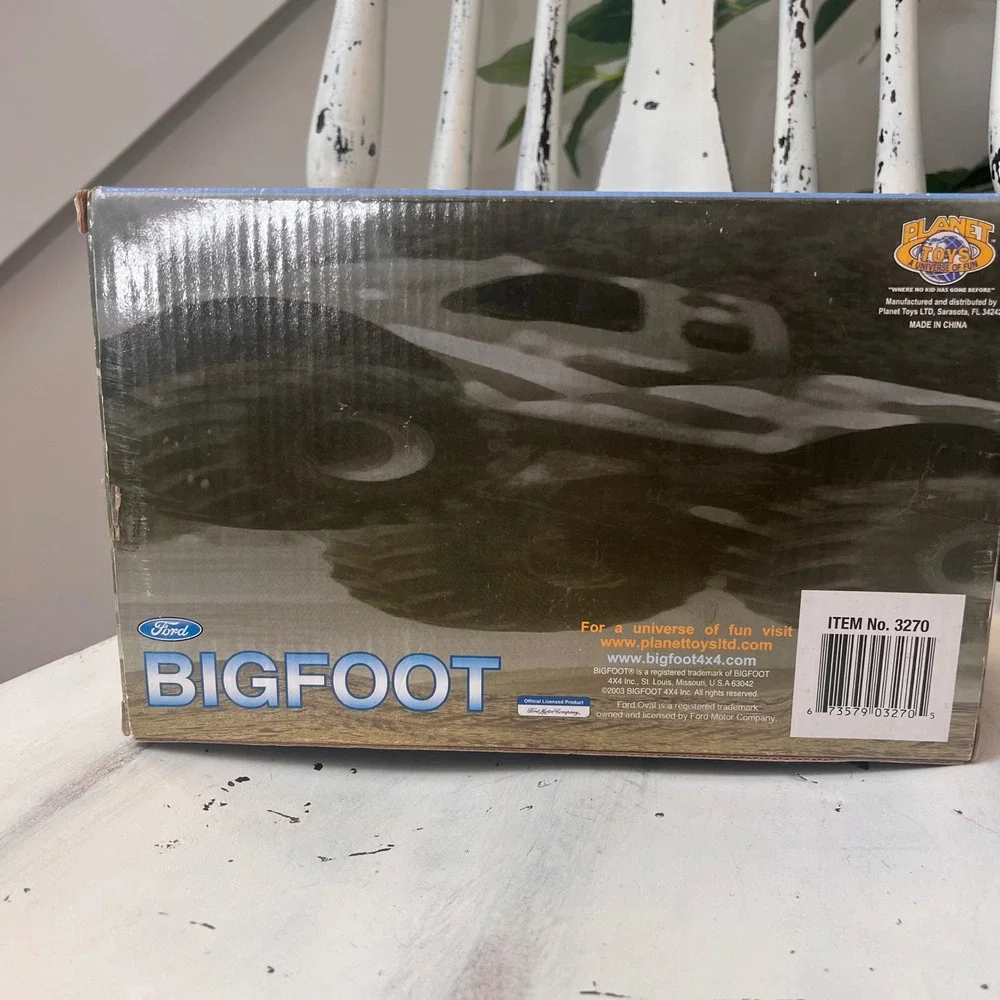 2003 Bigfoot Ford RC Monster Truck 49MHz Planet Toys Sealed NIB Item 3270